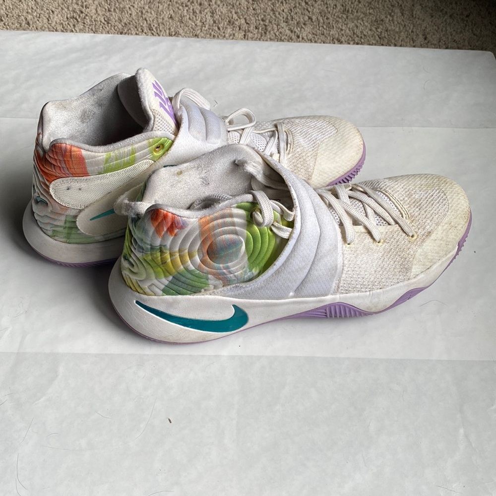 Nike 2016 Easter Collection. Kyrie 2 Hyper Dunk B… - image 1